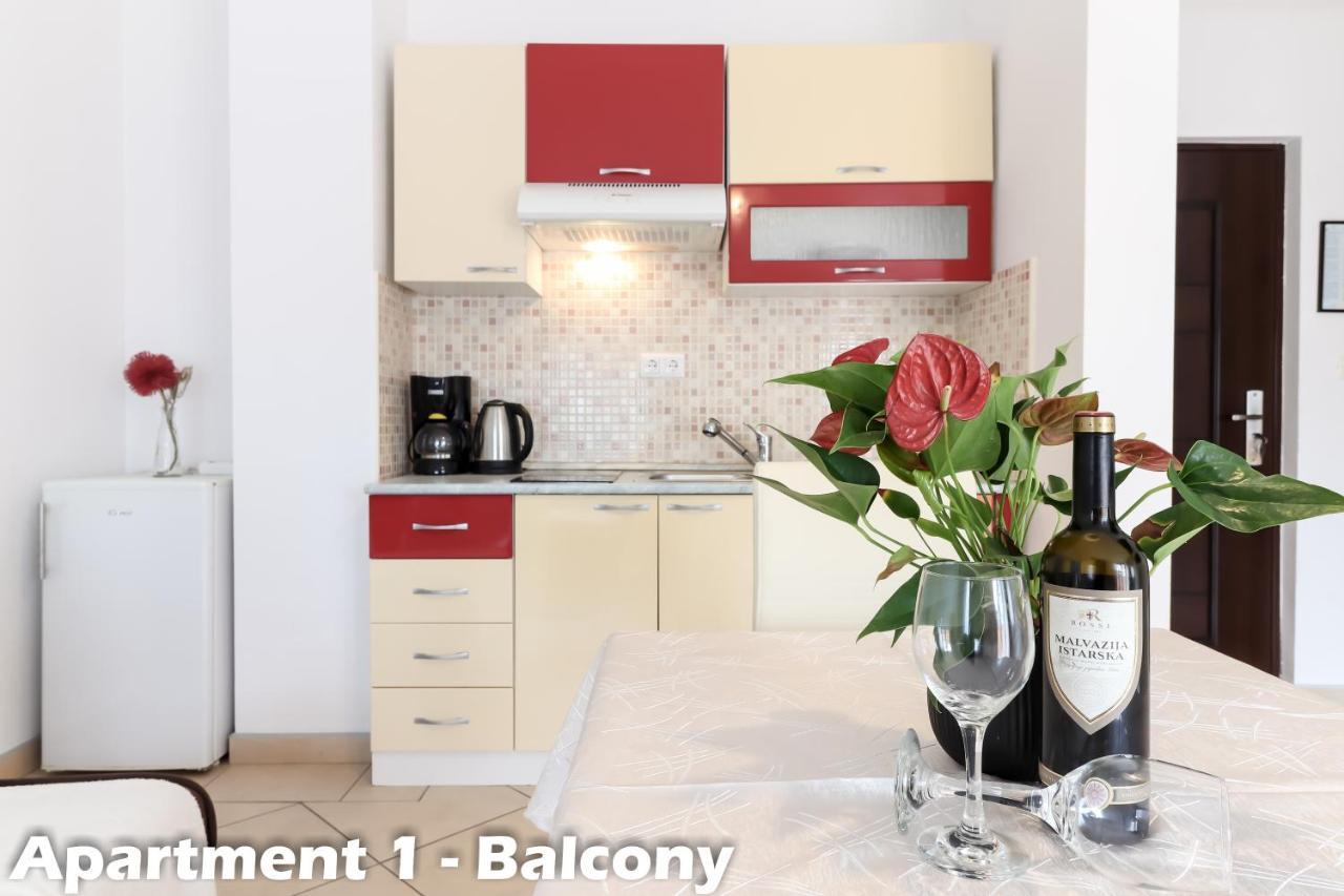 Apartments Juric Vrsar Bagian luar foto
