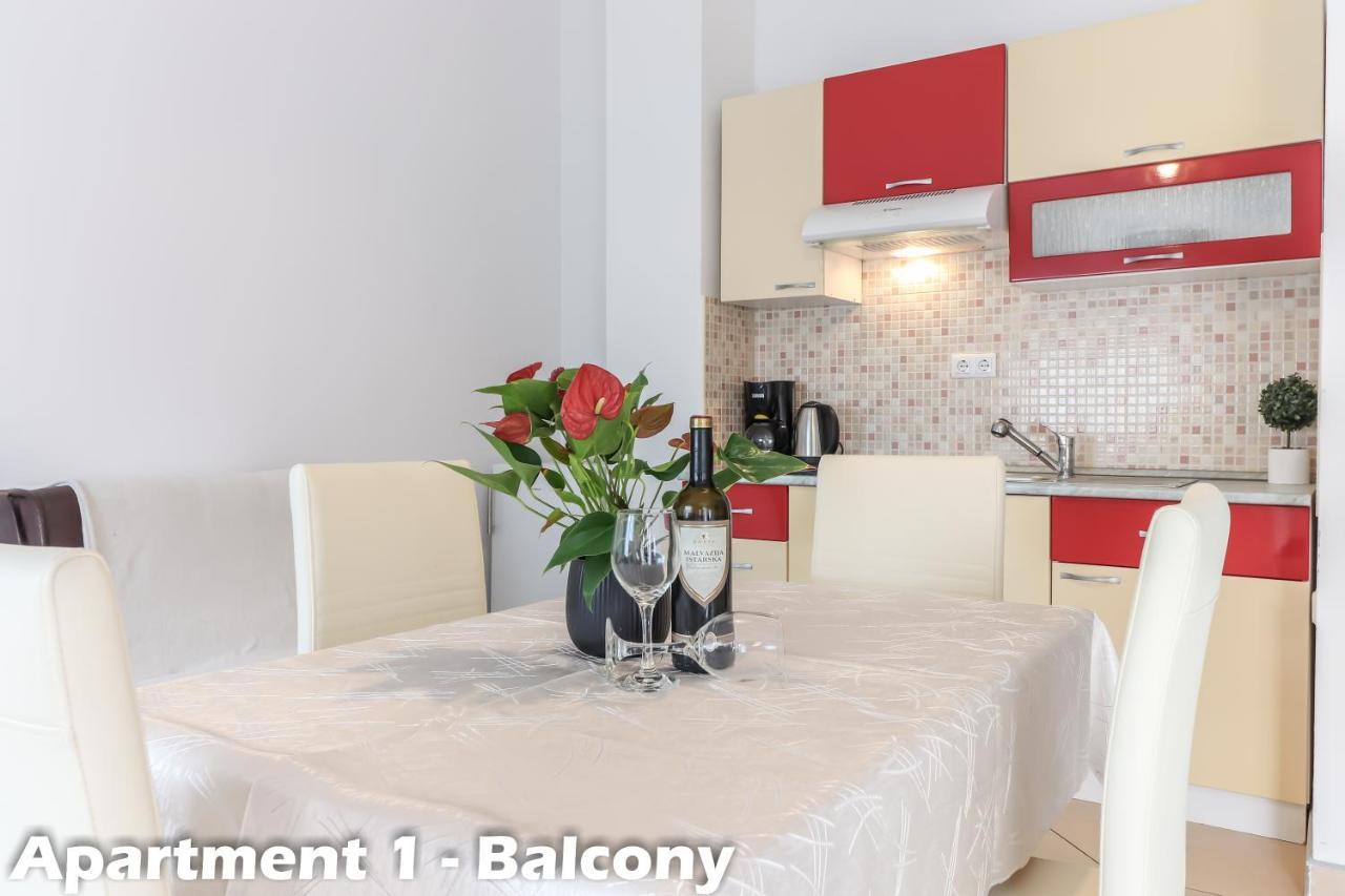 Apartments Juric Vrsar Bagian luar foto