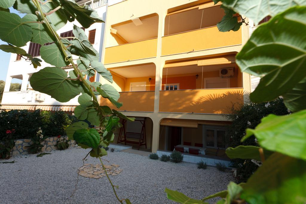 Apartments Juric Vrsar Bagian luar foto